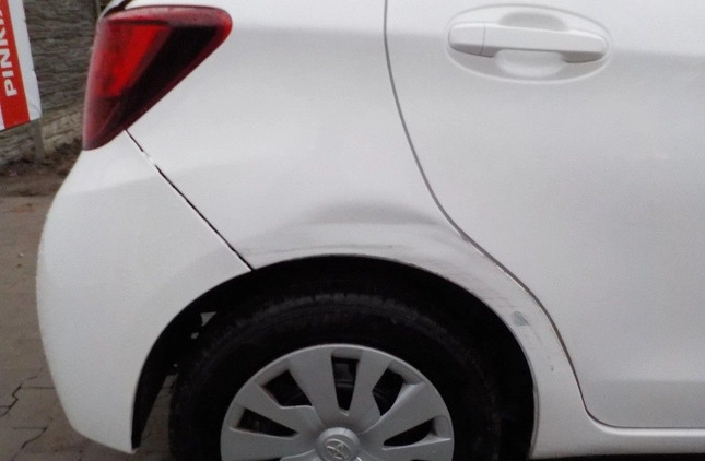Toyota Yaris cena 26900 przebieg: 133543, rok produkcji 2016 z Pszów małe 277
